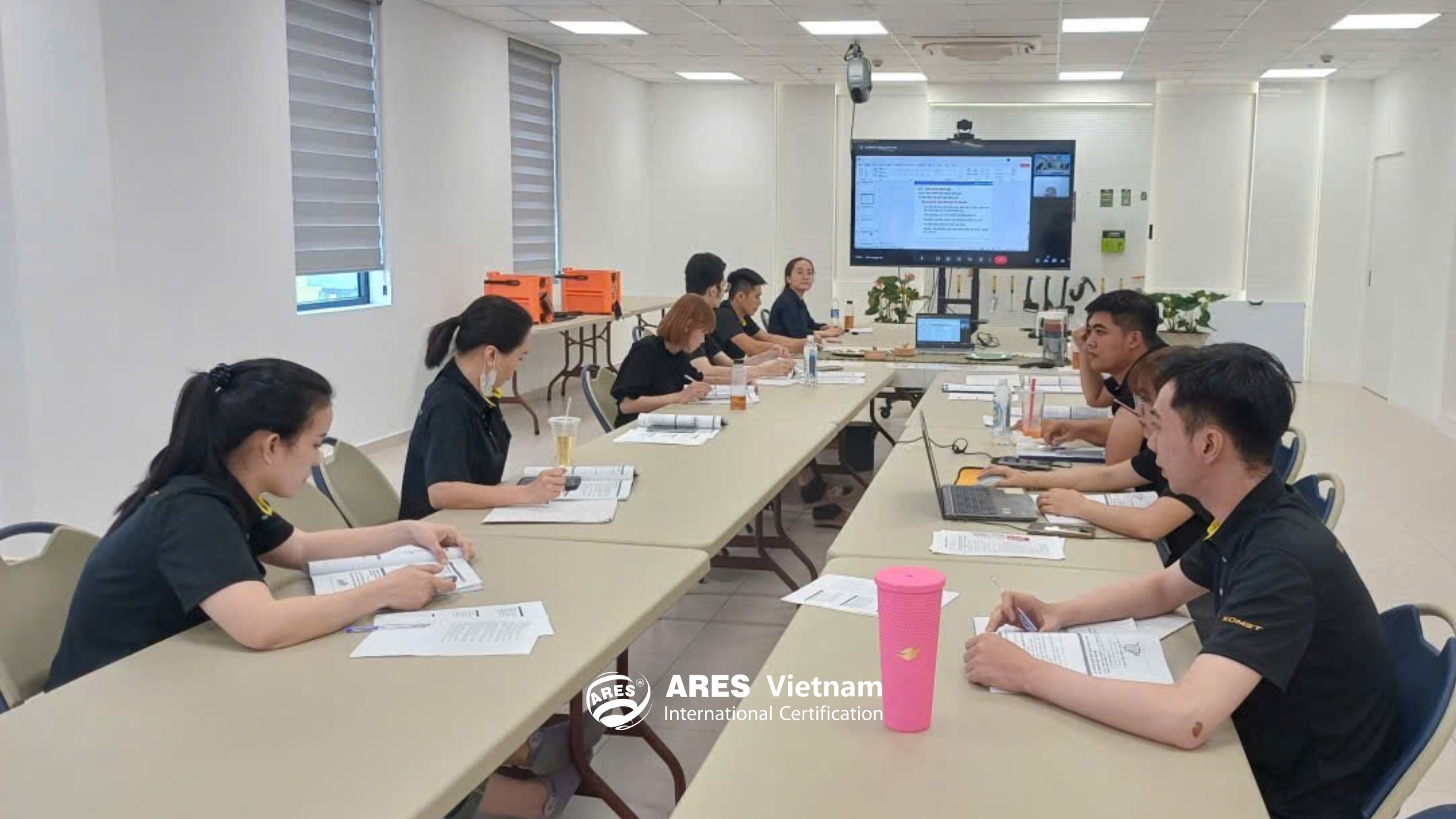 越南亞瑞仕專家為KOMET人員進行ISO 9001:2015培訓