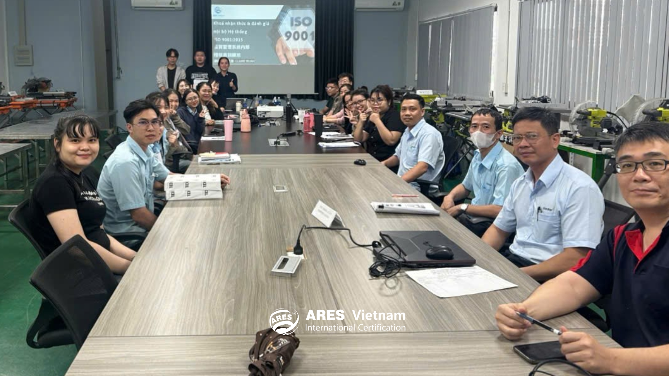 專業顧問越南亞瑞仕為戈登電氣有限公司人員進行 ISO 9001:2015 教育訓練