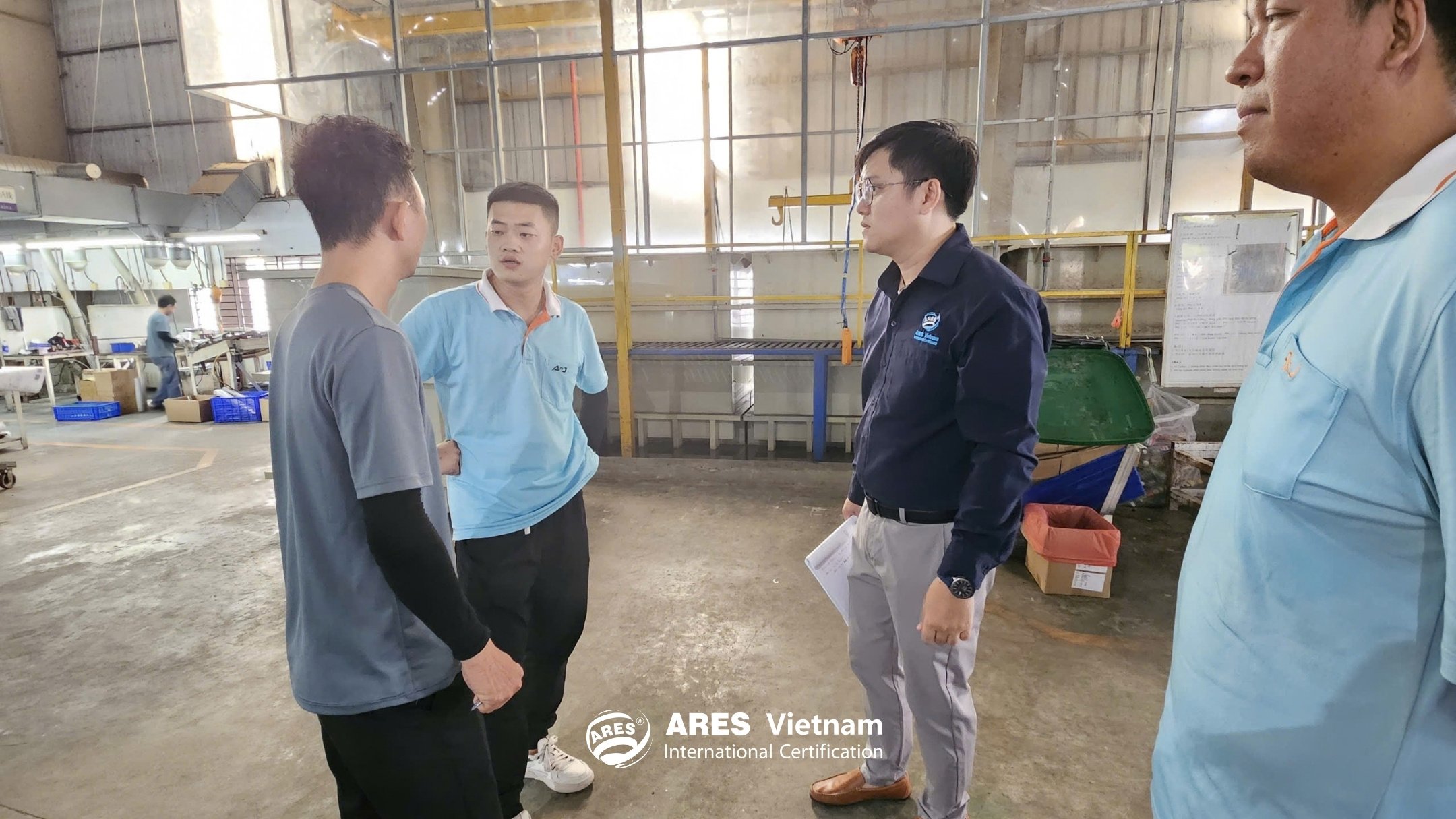 Đoàn chuyên gia đi đánh gí thực thực tế tại nhà máy - 3